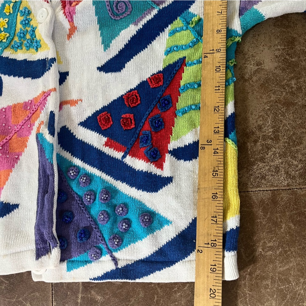 Design Options Cardigan Button Up Sweater Size Medium Fun Pattern 80s with Beads - Picture 8 of 9